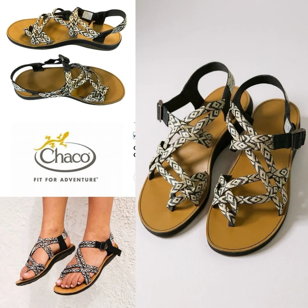 Chaco Diana Beveled white‎ and black double strap sandals with buckle. Size 8